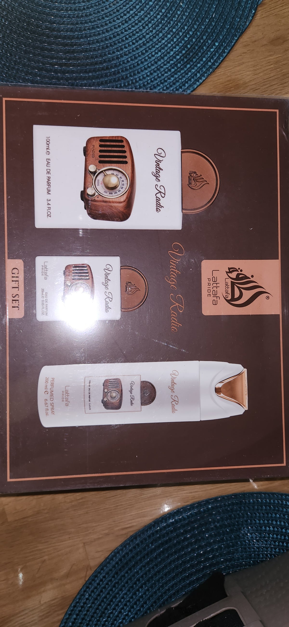 Coffret vintage radio lattafa pride et coffret affection lattafa pride 45 euro l unite