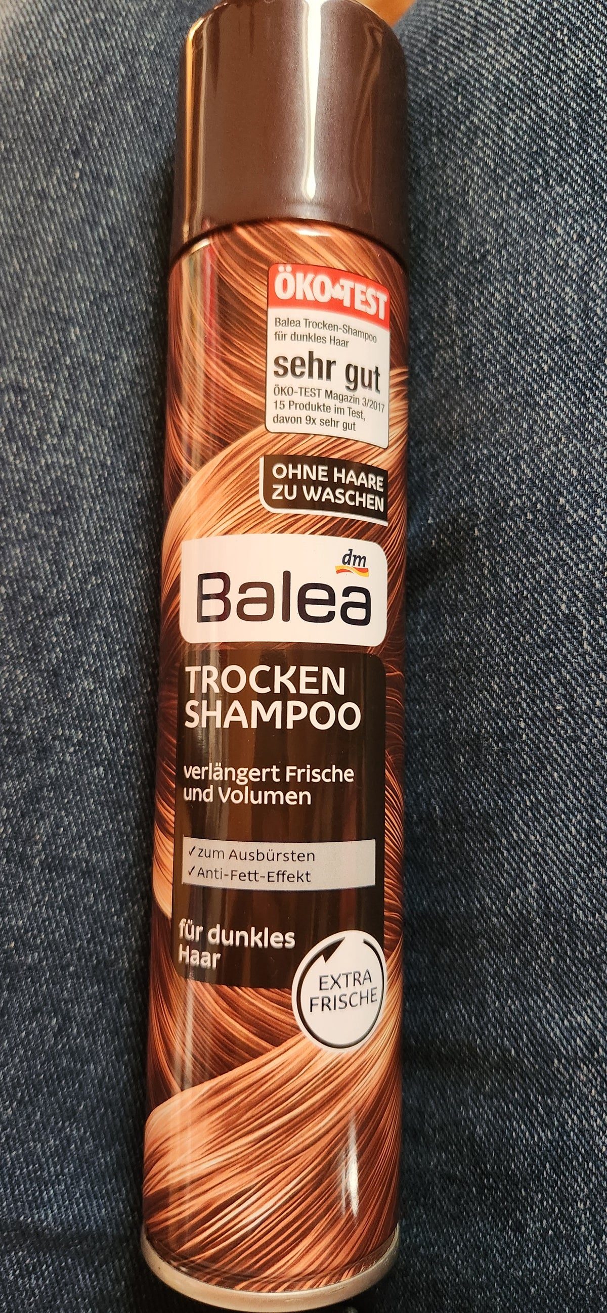 Champoing sec trois odeur différentes