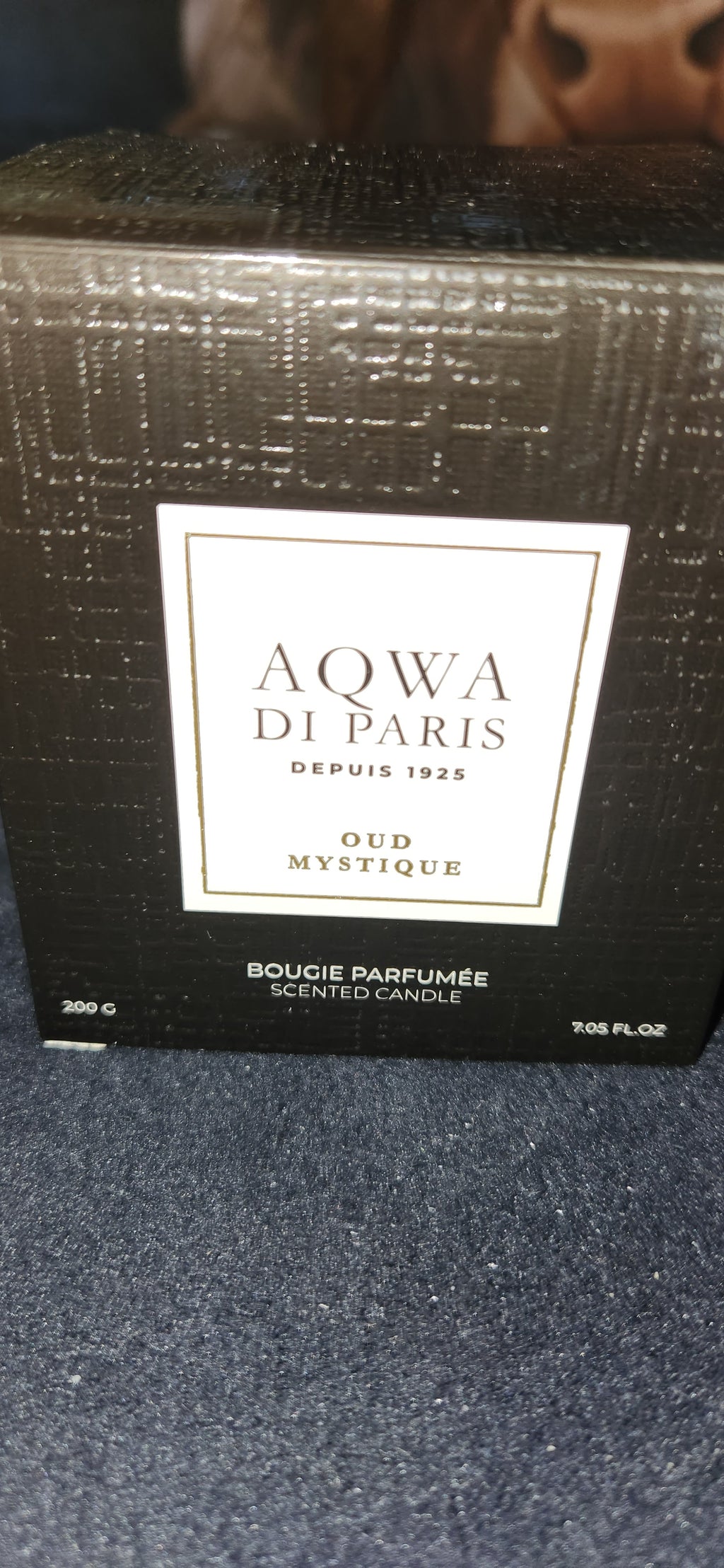 Bougies AQwa di paris la.jaunne vanille dorée 1 exemplaire.la bleu saphir sucré 2 exemplaires  la noir oud mystique 1 exemplaire