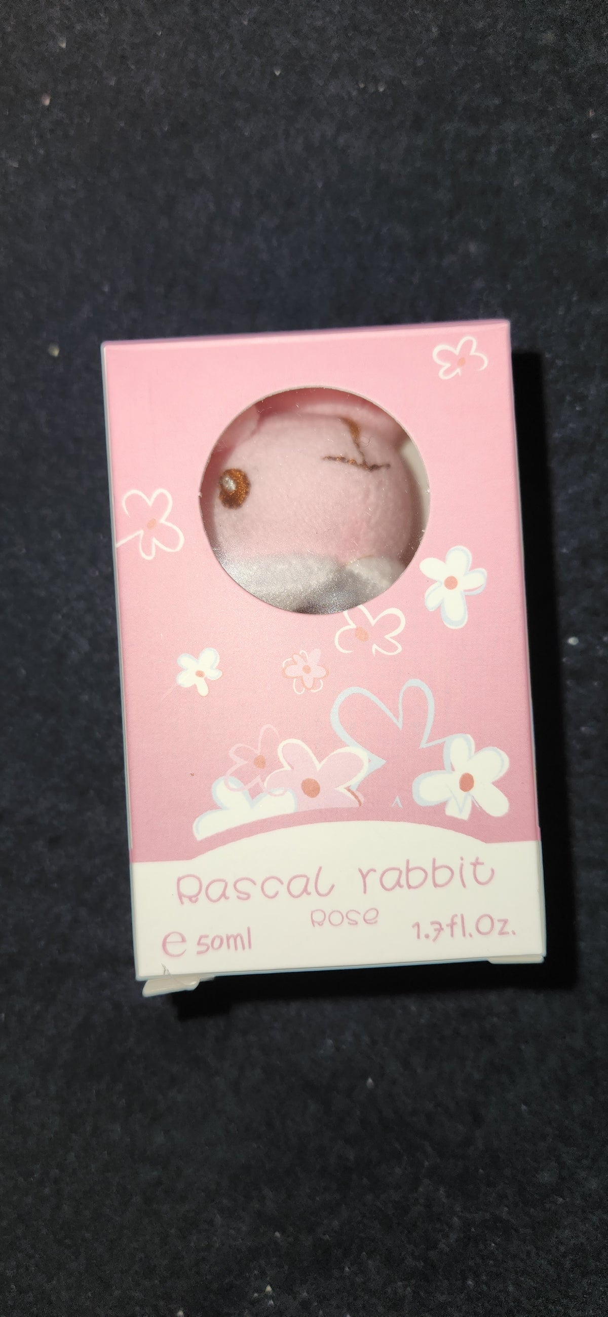 Parfums enfants 50 ml Pascal rabbit 4 variantes le bleu 3 le noir 3 le blanc 4 le violet 1 le rose 3 et le le violet plus clair 3